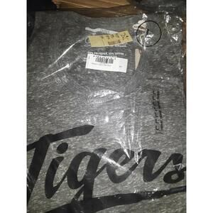 Missouri Tigers Mizzoui Juniors  ladies T-shirt  LARGE Tshirt *SHIPS FAST*